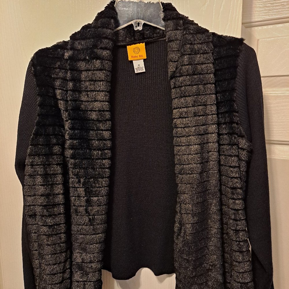 Sweater with fur